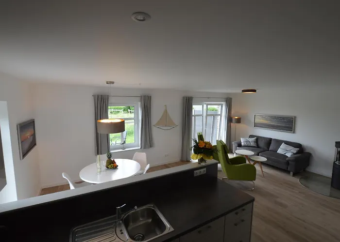 Stadthaus 3, Inkl 1 Parkplatz * Фемарн